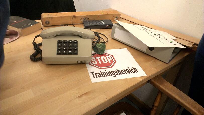 Stillleben: Das Mobiliar in den Übungsräumen ist eher antik.