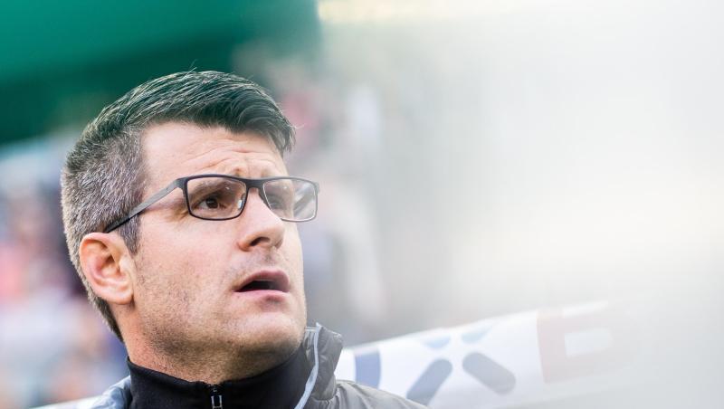 Trainer Jens Scheuer steht vor Spielbeginn am Spielfeldrand. Foto: Marcel Kusch/dpa/Archivbild Trainer Jens Scheuer steht vor Spielbeginn am Spielfeldrand. Foto: Marcel Kusch/dpa/Archivbild