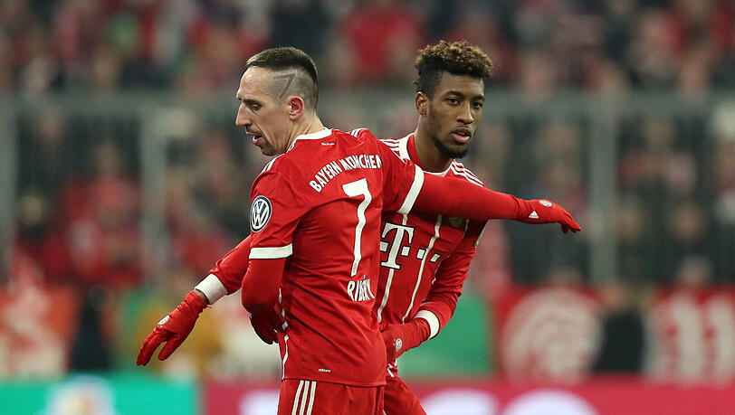 Die Zeit von Franck Ribéry (35, l.) beim FC Bayern neigt sich dem Ende zu. Wenn es nach Kingsley Coman (22) geht, geht diese für ihn gerade erst los. Die Zeit von Franck Ribéry (35, l.) beim FC Bayern neigt sich dem Ende zu. Wenn es nach Kingsley Coman (22) geht, geht diese für ihn gerade erst los.