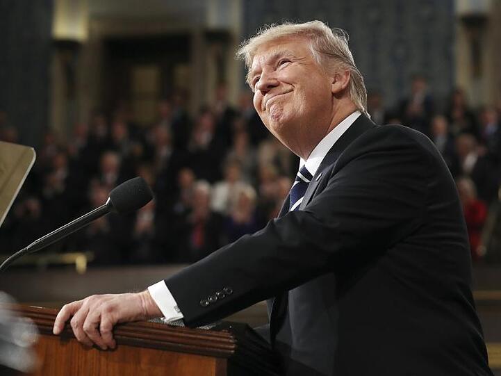 Er findet sich gut: US-Präsident Donald Trump ist am 20. Januar genau zwei Jahre im Amt.