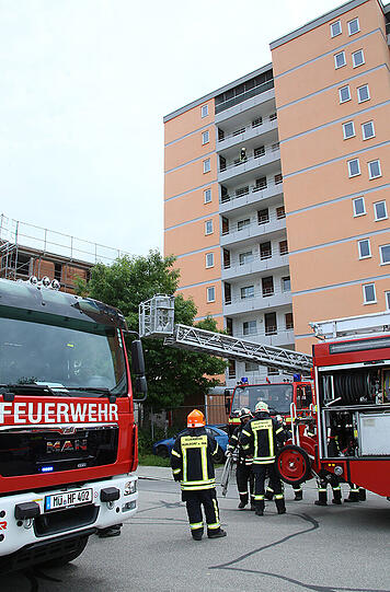 Bilder vom Feuerwehreinsatz in Mühldorf. Der Brand konnte schnell gelöscht werden, es wurde niemand verletzt.