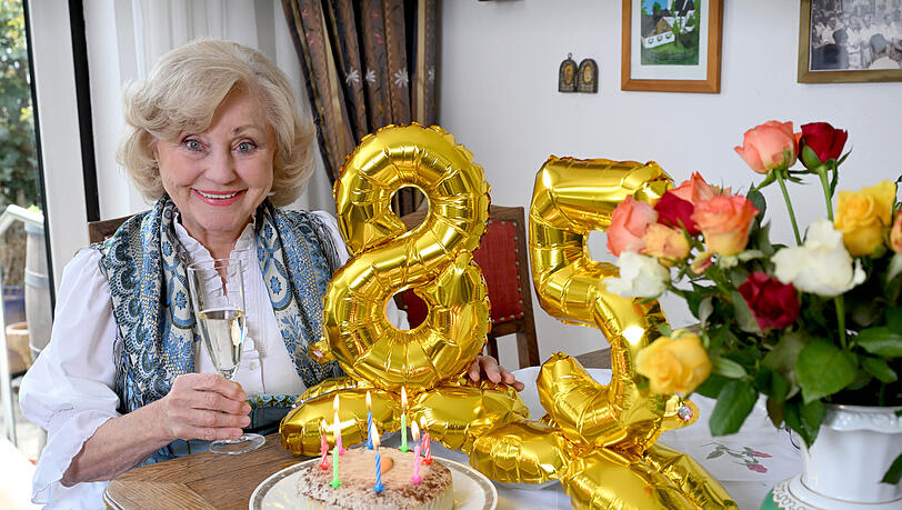 Kaum zu glauben: Margot Hellwig feiert am Sonntag ihren 85. Geburtstag . Kaum zu glauben: Margot Hellwig feiert am Sonntag ihren 85. Geburtstag .
