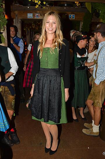 Das Model Sarah Brandner auf dem Oktoberfest - hier noch ohne ihren Freund Bastian Schweinsteiger.