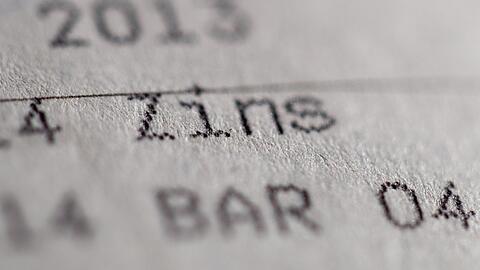 Der Abw&auml;rtstrend ist gestoppt, aber die Inflation schlagen Sparerinnen und Sparer mit Fest- und Tagesgeldangeboten nach wie vor in der Regel nicht. (Symbolbild)