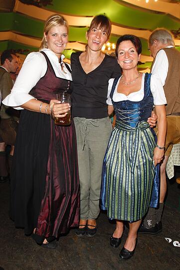 Promis tanzen im Käfer, Sportler feiern auf der Wiesn: Die Bilder