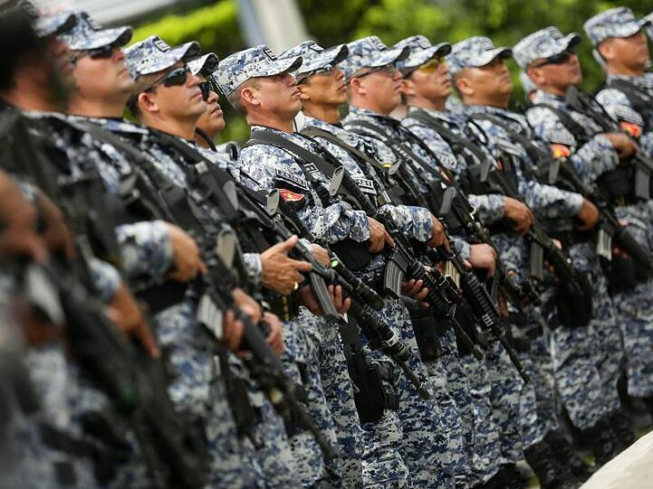 Aktivisten machen die Polizei in El Salvador für die Ermordung von mehr als 100 Menschen verantwortlich.