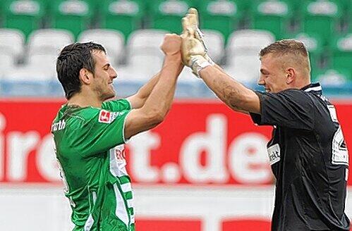 Zwei zuverlässige Bausteine im Fürther Abwehr-Bollwerk: Mergim Mavraj (l.) und Alexander Walke.
