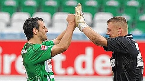 Zwei zuverlässige Bausteine im Fürther Abwehr-Bollwerk: Mergim Mavraj (l.) und Alexander Walke.