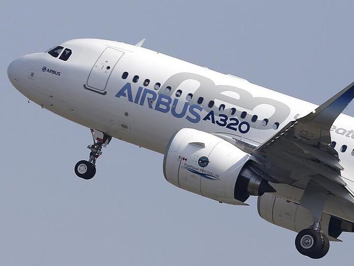 Der europäische Airbus-Konzern hat seinem US-Rivalen Boeing 2019 wie erwartet den Titel als weltgrößter Flugzeugbauer abgejagt.
