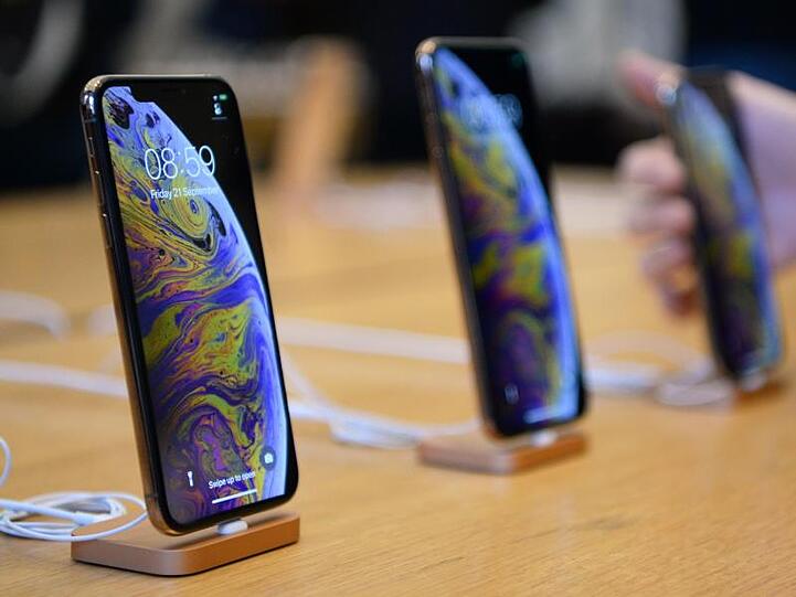 Die iPhone-Modelle iPhone XS und iPhone XS Max stehen im Apple Store in der Regent Street in London zum Verkauf bereit.