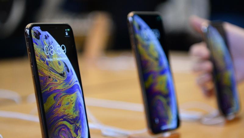 Die iPhone-Modelle iPhone XS und iPhone XS Max stehen im Apple Store in der Regent Street in London zum Verkauf bereit. Die iPhone-Modelle iPhone XS und iPhone XS Max stehen im Apple Store in der Regent Street in London zum Verkauf bereit.