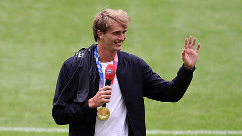 Tennis-Olympiasieger Alexander Zverev kam mit Goldmedaille.