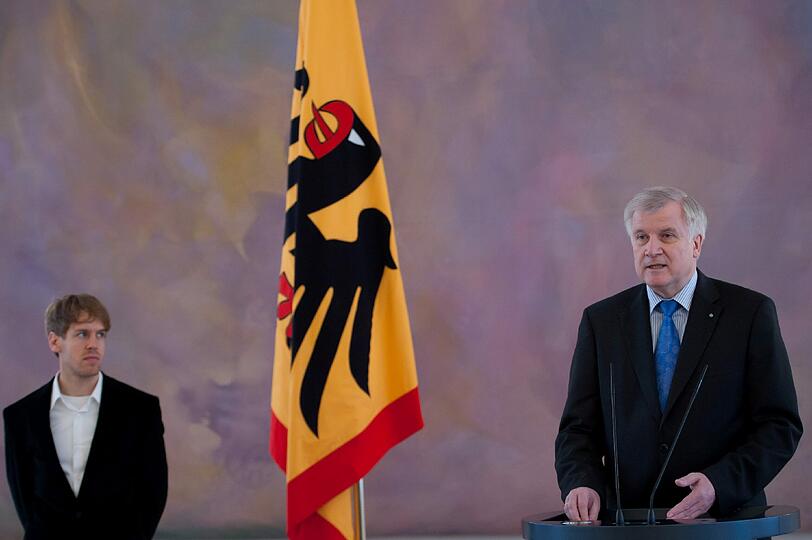 Für solche Leistungen gibt es eine Auszeichnung vom Seehofer-Horst,...