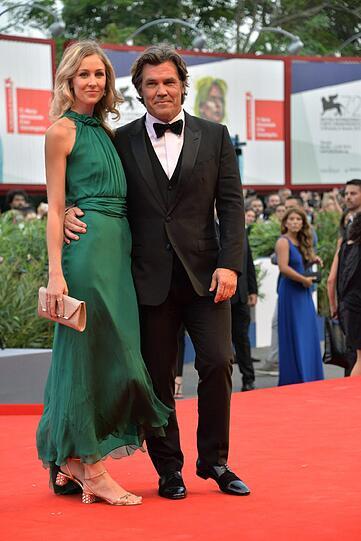 Josh Brolin mit seiner Verlobten Kathryn Boyd