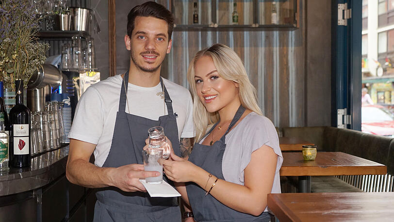 Die Servicekräfte Luis und Anne-Maria.