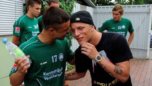 Comeback in Fürth? Daniel Adlung (r.) mit Kumpel Stephan Schröck. Comeback in Fürth? Daniel Adlung (r.) mit Kumpel Stephan Schröck.