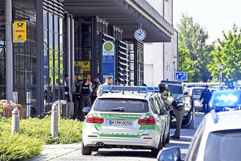 Die Polizei war mit einem Großaufgebot vor Ort.