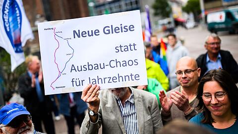 Es gibt viele Bef&uuml;rworter f&uuml;r einen Neubau der Strecke.