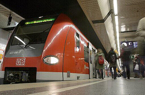 Eine S-Bahn des MVV.