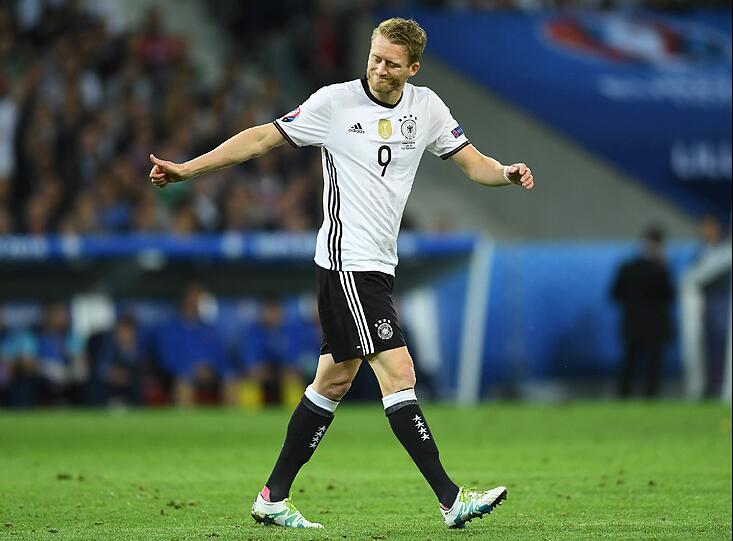 André Schürrle ohne Note: Kam für seinen Wolfsburg-Kollegen Draxler ins Spiel, brachte den Sieg mit über die Zeit.