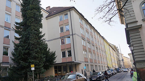 Die Schönfeldstraße 14 - die Bewohner fürchten um ihre Mietverträge.