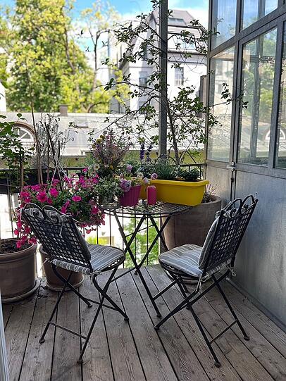 Hier blüht es, die Bienen freut`s.