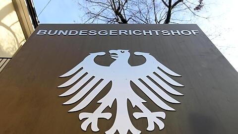 Zwei zu Bewährungsstrafen verurteilte Beamte kommen erneut vor Gericht.