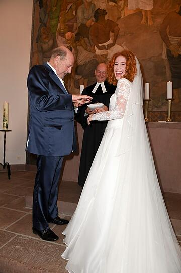 Der spannende Moment - die Bilder aus der Kirche.