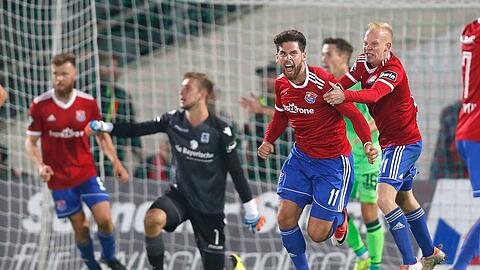 Sein vielleicht wichtigstes Tor im Haching-Dress: Gegen die Löwen erzielt Stefan Schimmer in der Nachspielzeit den Ausgleich, Sascha Bigalke (r.) feiert mit.