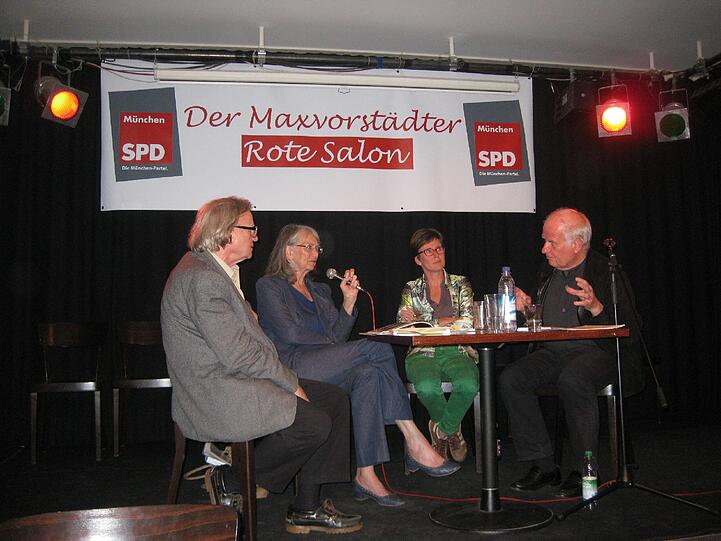 Diskussion in der Maxvorstadt.