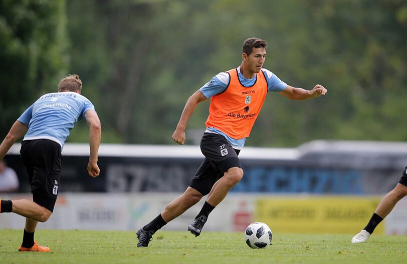 Die Löwen bei ihrer ersten Einheit im Trainingslager in Bodenmais. Die Bilder.
