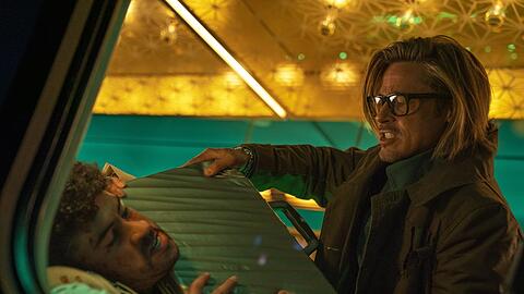 Tarnname "Ladybug" - also Marienkäfer: Brad Pitt (re.) als auftragsmüder Auftragskiller ohne Schusswaffe, dafür mit anderen Raffinessen.