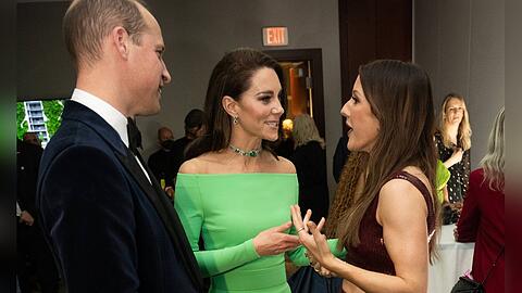 Im angeregten Gespräch bei den Earthshot Prize Awards am 2. Dezember 2022: Prinz William und Prinzessin Kate verstehen sich gut mit Ellie Goulding (re.).