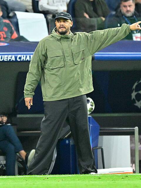 Die Ruhe an der Seitenlinie beim FC Bayern: Trainer Vincent Kompany.