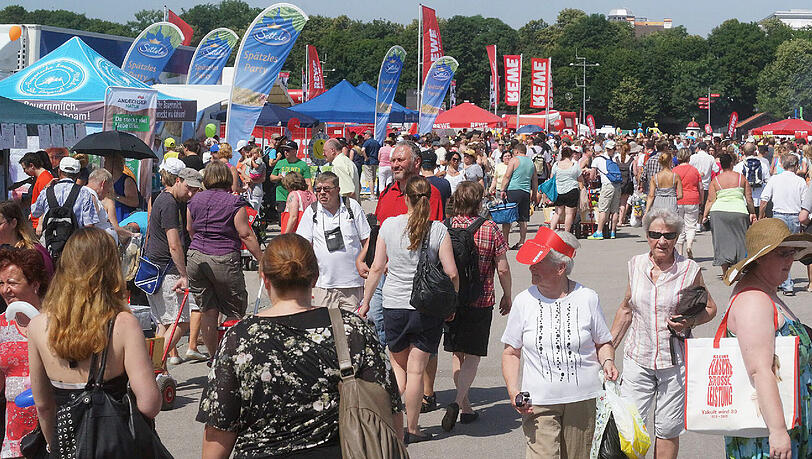 Bis zu 100.000 Besucher strömten jährlich auf das Rewe-Family-Fest. Bis zu 100.000 Besucher strömten jährlich auf das Rewe-Family-Fest.