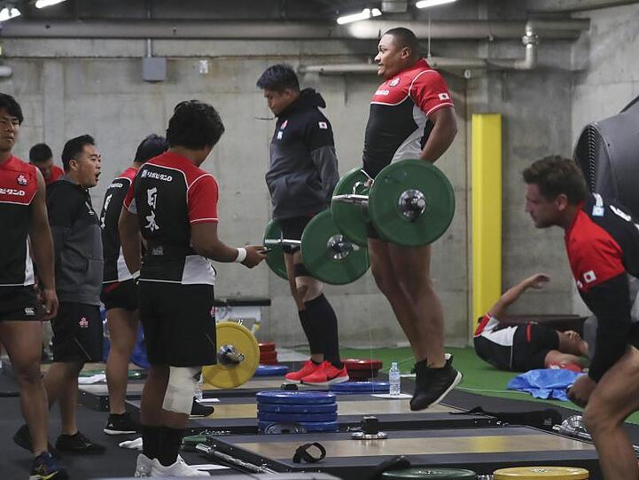 Japans Rugbyspieler trainieren für das Viertelfinalspiel gegen Südafrika in Tokio.