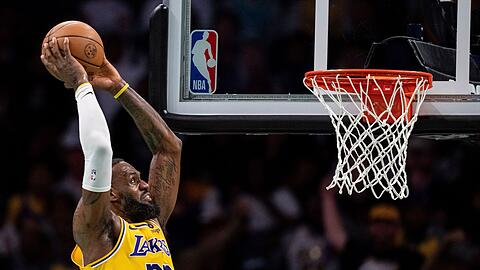 Kam gegen die Warriors auf 40 Punkte, neun Assists, sowie acht Rebounds: LeBron James.