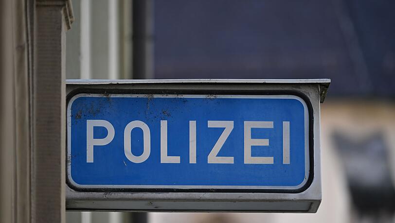 Der Mann legt für seine nicht bezahlte Rechnung eine kuriose Flucht hin. (Symbolbild) Der Mann legt für seine nicht bezahlte Rechnung eine kuriose Flucht hin. (Symbolbild)