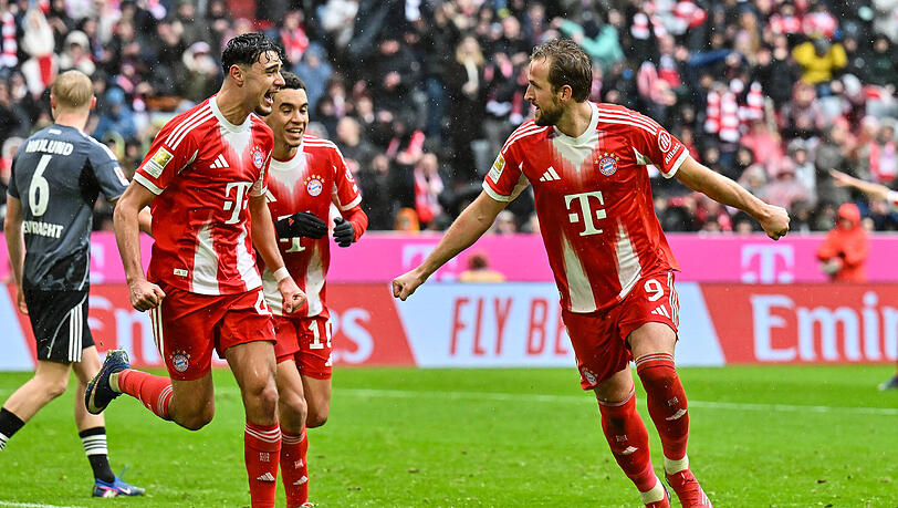 Hatten gegen Eintracht Frankfurt Grund zum Jubeln: Harry Kane und Aleksandar Pavlovic.