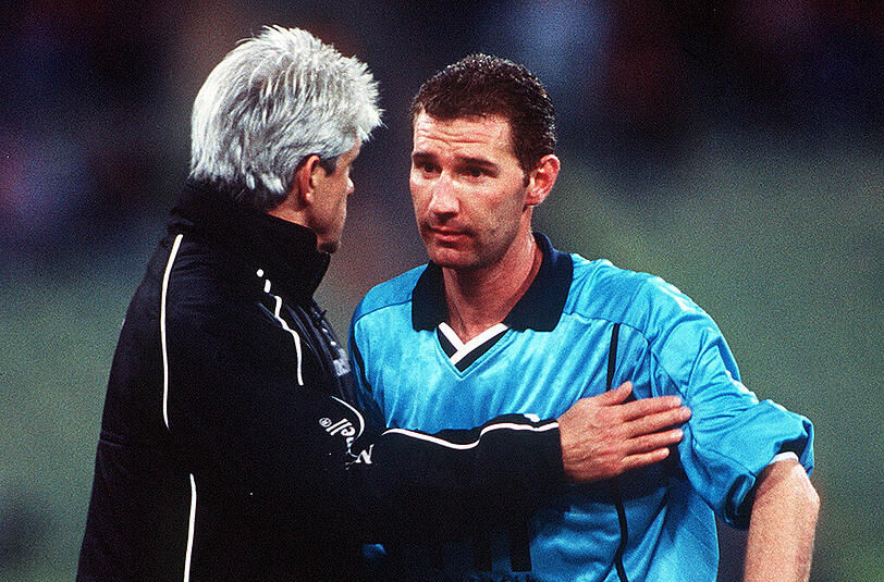 Zwei Löwen-Legenden: Trainer Werner Lorant (l.) und Profi Bernhard Winkler (r.).