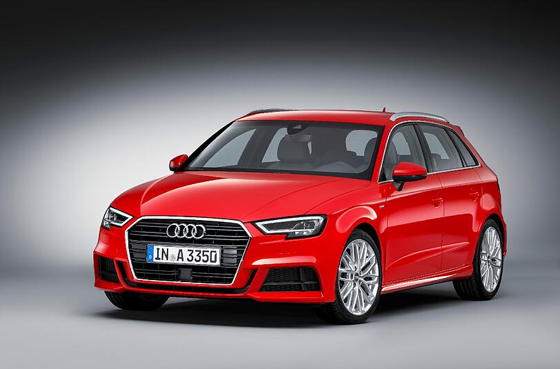 Platz 5: Der Audi A3, der 2016 seinen zwanzigsten Geburtstag feiert, sichert sich den fünften Platz bei der Umfrage. Foto: Audi