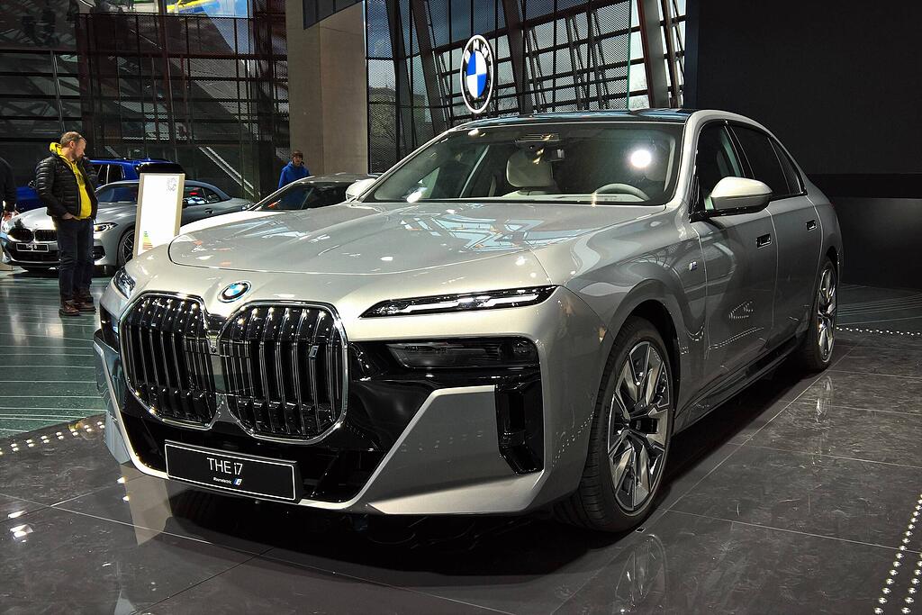 BMW 7er und i7 setzen neuen Standard