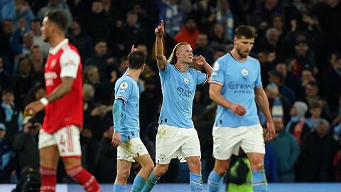 City-Superstar Erling Haaland (2.v.r.) spielte am Ende mit offenen Haaren.