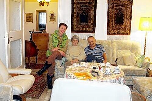 Eckhofer bei Familie Schmeller: Oftmals dauern die Besuche eine knappe Stunde.