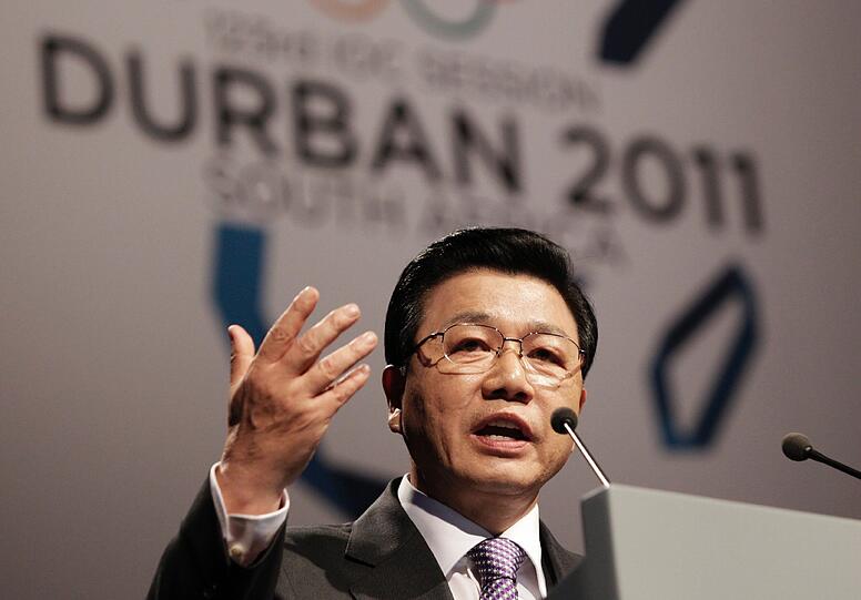 Botschafter Jin-sun Kim spricht für Pyeongchang zu den Delegierten des IOC