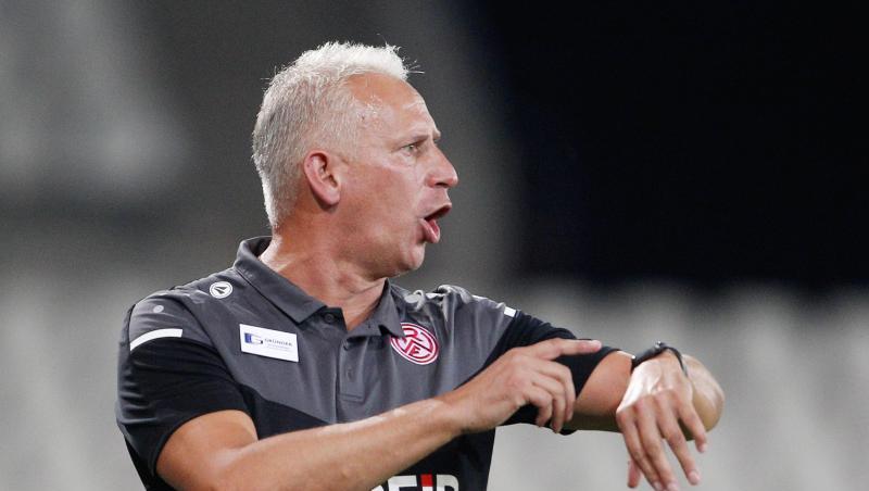RWE-Trainer Christian Neidhart: "Wir sind Viertligist, deshalb gehen wir mit Demut ins Spiel".