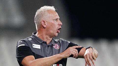 RWE-Trainer Christian Neidhart: "Wir sind Viertligist, deshalb gehen wir mit Demut ins Spiel".
