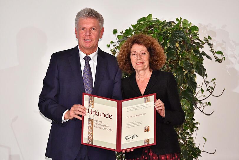 Dr. Rachel Salamander und OB Dieter Reiter