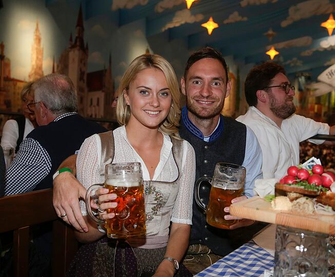 Markus Ziereis und Begleitung.