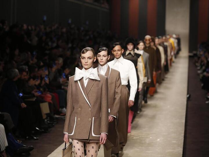 Defilee der Models bei der Fendi-Show.